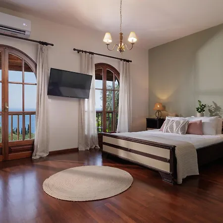 The Summit Escape House * Achílleion