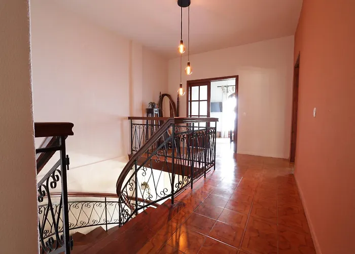 The Summit Escape House * Achilleion
