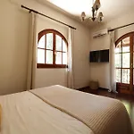 The Summit Escape House *